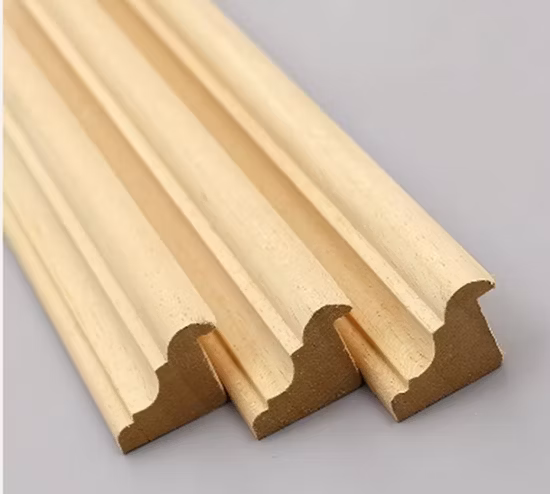 Sockelleiste aus dekorativen Wandleisten aus MDF für den Innenbereich